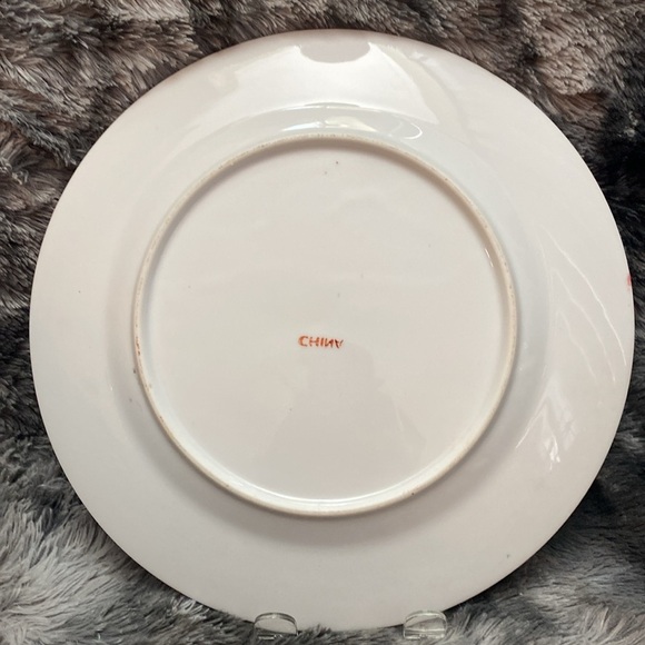 Vintage Chinese Famille
Rose Porcelain Sunflower Plate - Picture 8 of 16